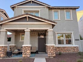 21045 W Sunrise Ln in Buckeye, AZ - Building Photo