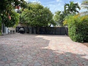 9140 SW 153rd Ave in Miami, FL - Building Photo - Building Photo