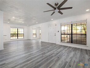 148 Discovery Ln in San Marcos, TX - Building Photo - Building Photo