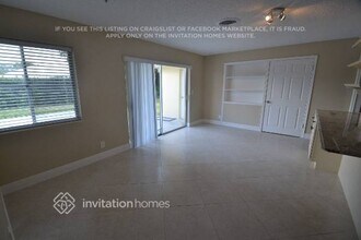 225 Gleneagles Dr in Lake Worth Beach, FL - Building Photo - Building Photo
