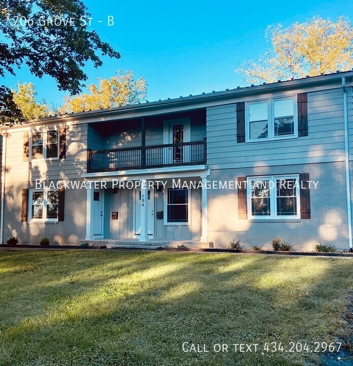 706 Grove St in Bedford, VA - Building Photo
