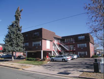 Hawthorne Plaza Apartments in Englewood, CO - Building Photo - Building Photo