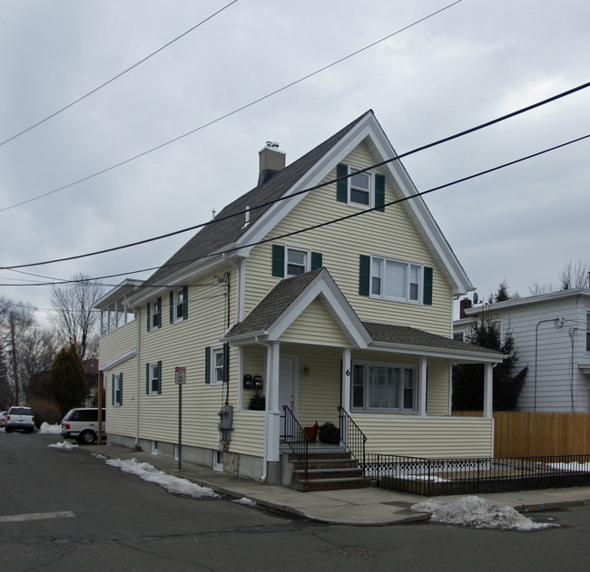 6 Harriet St in Norwalk, CT - Foto de edificio - Building Photo