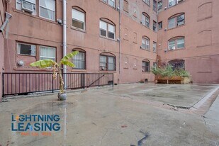 1516 S Wilton Pl in Los Angeles, CA - Building Photo