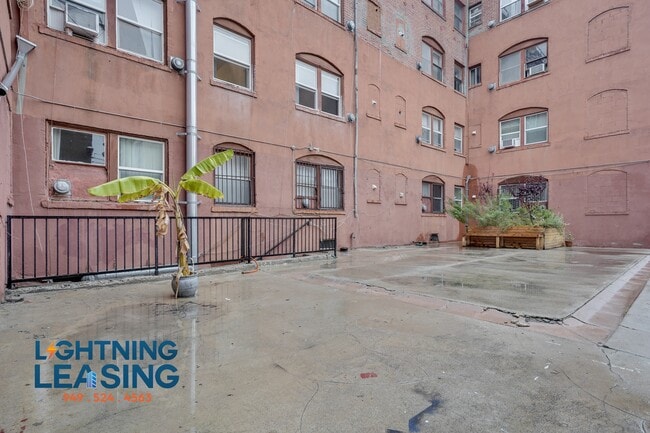 property at 401/3-1515 Wilton Pl