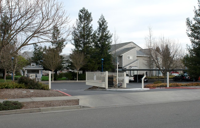 Stony Point Apartments in Santa Rosa, CA - Building Photo - Building Photo