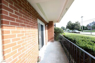 85 S Centre Ave in Rockville Centre, NY - Building Photo - Building Photo