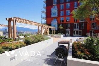 955 E Hastings St in Vancouver, BC - Building Photo - Building Photo