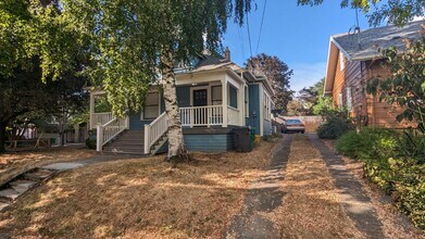 4005 SE Ramona St in Portland, OR - Building Photo - Building Photo