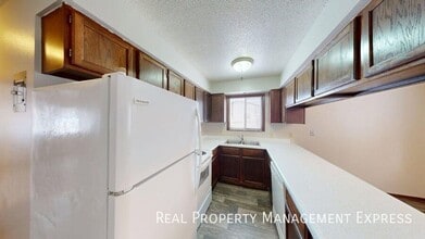 2 Bed 1 Bath Apartment in Sioux Falls, SD - Building Photo - Building Photo