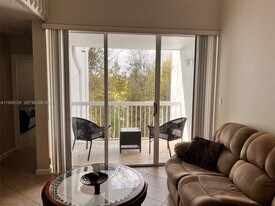 4878 NW 97th Pl in Doral, FL - Building Photo