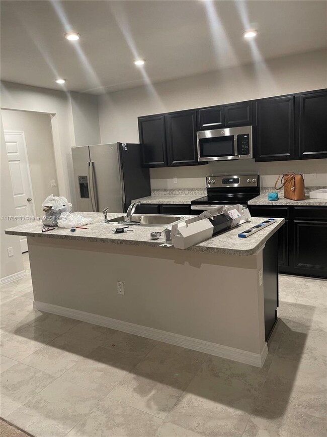3327 Columbia Square Way in Fort Pierce, FL - Building Photo - Building Photo