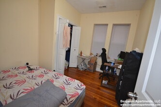 191 Boylston St, Unit 3 in Boston, MA - Building Photo - Building Photo