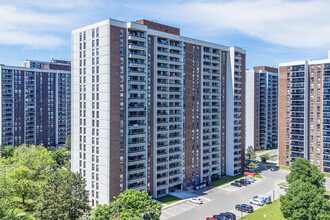 Ross Towers in Brampton, ON - Building Photo - Building Photo