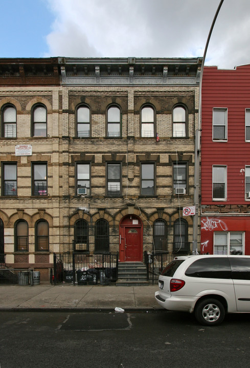 395 Woodbine St in Brooklyn, NY - Building Photo