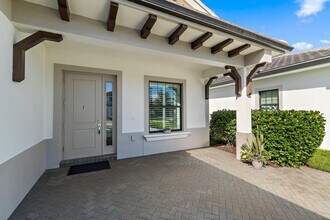 2908 Gin Berry Way in West Palm Beach, FL - Building Photo - Building Photo