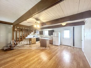 801 W Navarro St in Llano, TX - Building Photo - Building Photo
