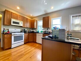 6 Warner St, Unit 1 in Somerville, MA - Building Photo