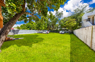 959 SW 6th St in Miami, FL - Building Photo - Building Photo