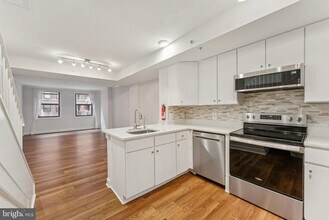 616 E St NW in Washington, DC - Building Photo - Building Photo