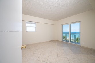 901 S Surf Rd in Hollywood, FL - Building Photo - Building Photo