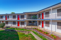 Arabella Apartments in San Antonio, TX - Foto de edificio - Building Photo