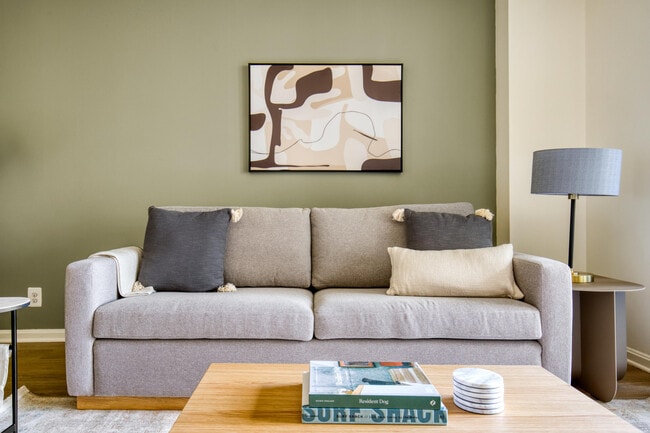 4650 Washington Blvd in Arlington, VA - Building Photo - Building Photo