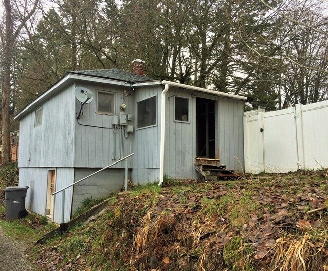 807 N Government Wy in Coeur d'Alene, ID - Building Photo - Building Photo