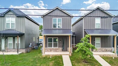 1333 S Duncan Ave in Fayetteville, AR - Building Photo - Building Photo