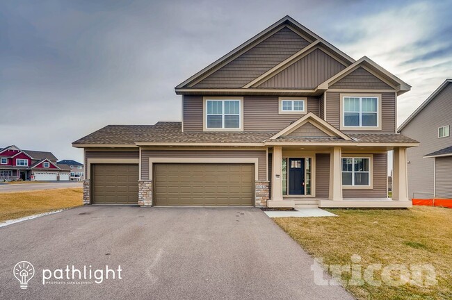 16043 Estate Ln in Lakeville, MN - Building Photo - Building Photo