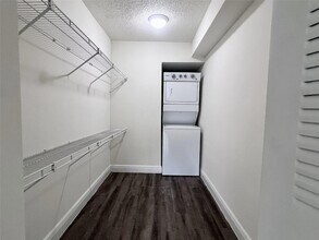 2580 NW 56th Ave, Unit 700-512 in Lauderhill, FL - Building Photo - Building Photo