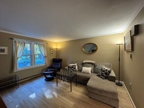 25 Hampton Rd in Exeter, NH - Building Photo - Building Photo