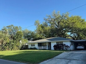 3114 W Villa Rosa St in Tampa, FL - Building Photo