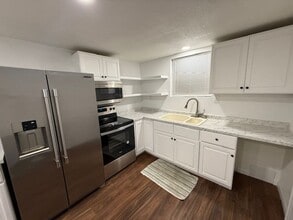 15 Bluff Ct in Fairview Heights, IL - Building Photo - Building Photo