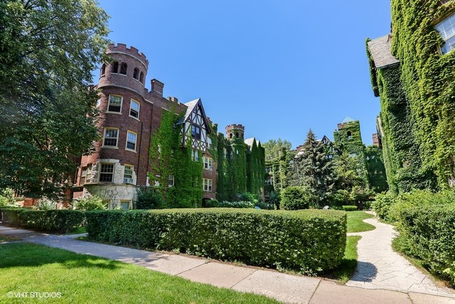 2212-26 Sherman Ave. in Evanston, IL - Foto de edificio - Building Photo