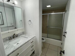 3750 NE 169th St in Sunny Isles Beach, FL - Building Photo - Building Photo