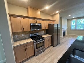 14938 NW Shackelford Rd in Portland, OR - Building Photo - Building Photo