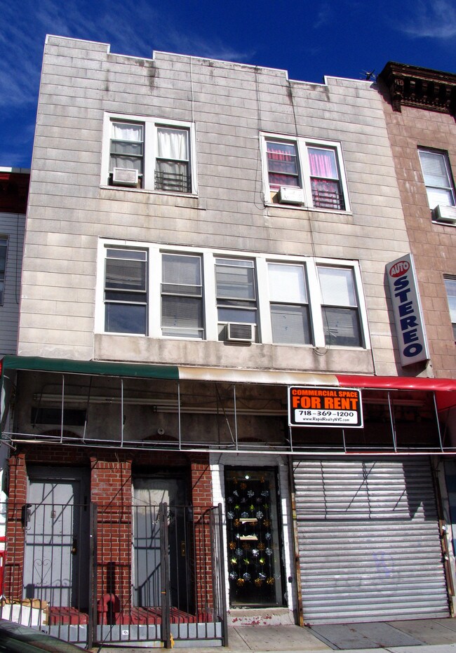 994 4th Ave