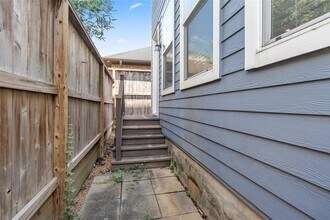 1221 W 23rd St in Houston, TX - Building Photo - Building Photo
