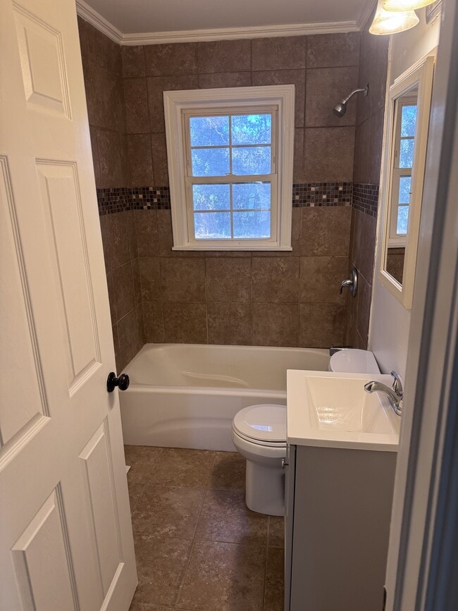 215 Alabama Ave in Greenwood, SC - Building Photo - Building Photo