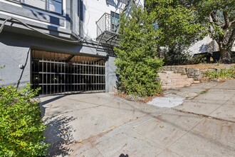 2369 Le Conte Avenue in Berkeley, CA - Building Photo - Building Photo