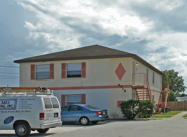 3716-3718 W Bay Ave in Tampa, FL - Building Photo - Building Photo