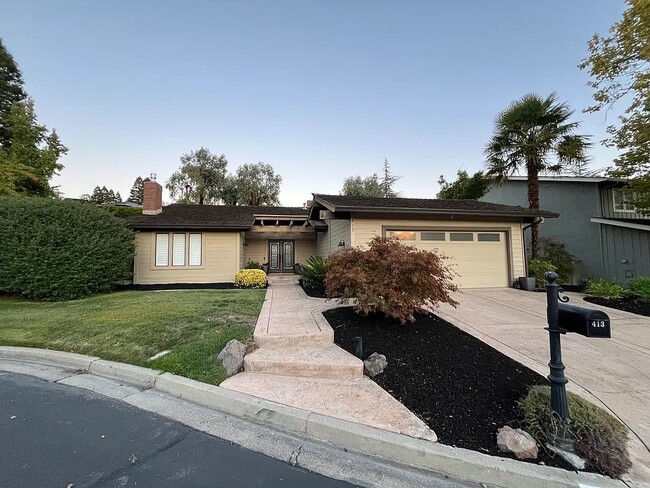 property at 413 La Quinta Ct