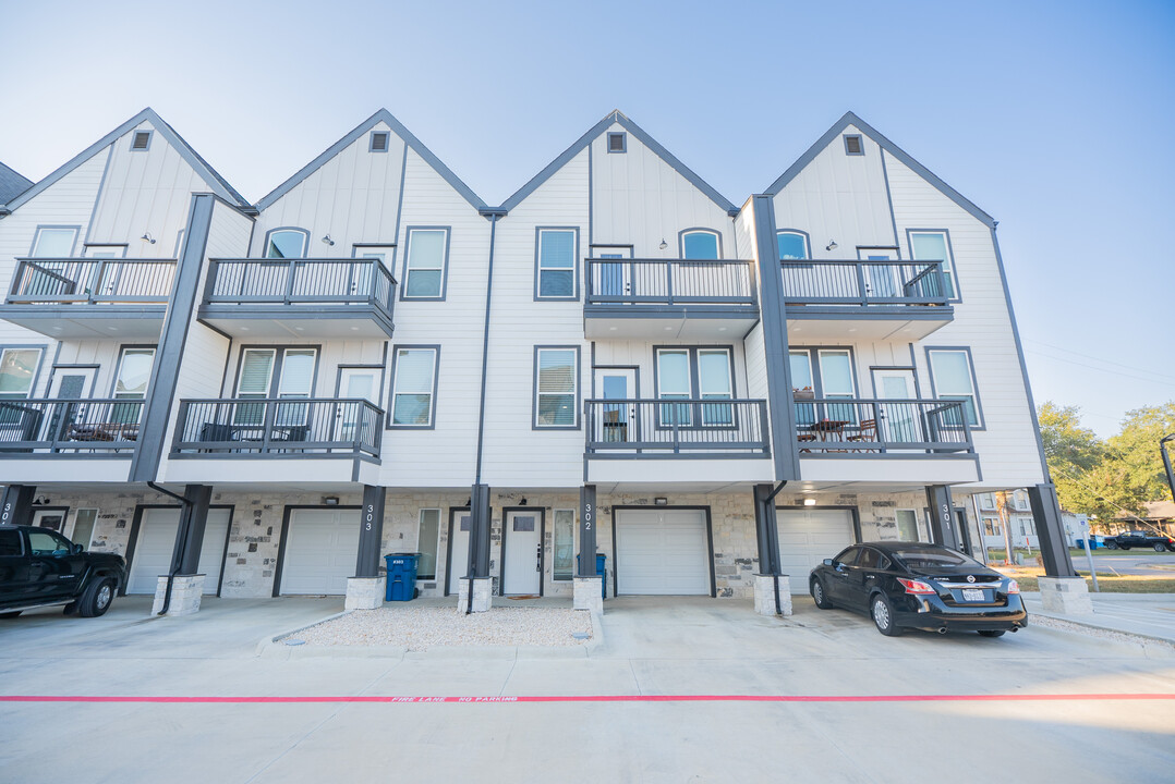 Greenville Townhomes in Waller, TX - Foto de edificio