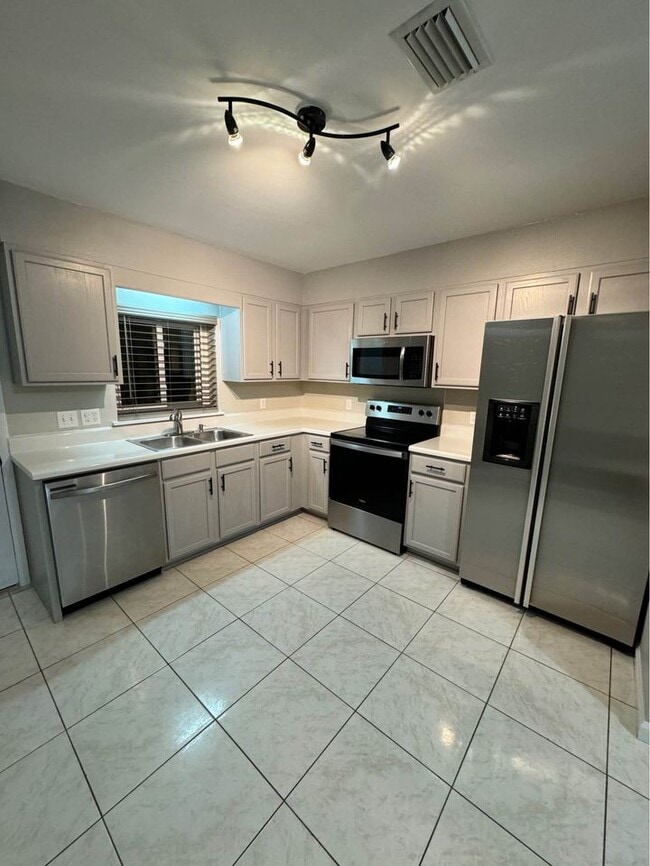 property at 5204 Beach Dr