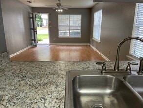 2719 W Tharpe St in Tallahassee, FL - Building Photo - Building Photo