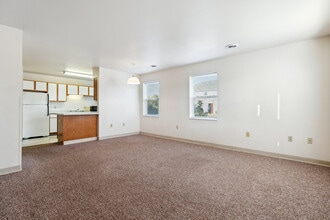 Songbird Apartments in Chippewa Falls, WI - Building Photo - Building Photo