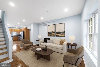 1811 Titan St in Philadelphia, PA - Building Photo - Building Photo