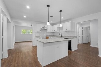 205 S Line St in Weatherford, TX - Building Photo - Building Photo
