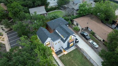 3004 Windsor Rd in Austin, TX - Building Photo - Building Photo